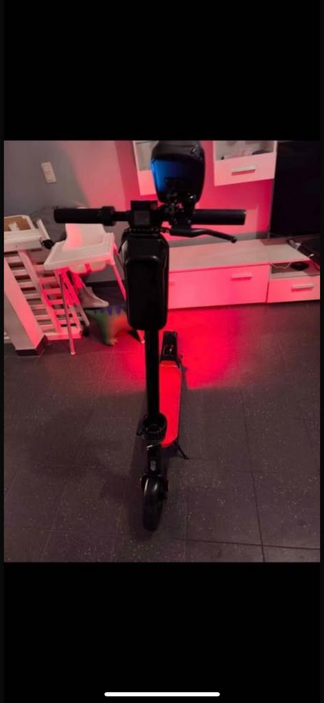 Xiamoi lite 4 + nieuw band ( band moet vervangen ), Fietsen en Brommers, Steps, Ophalen, Zo goed als nieuw