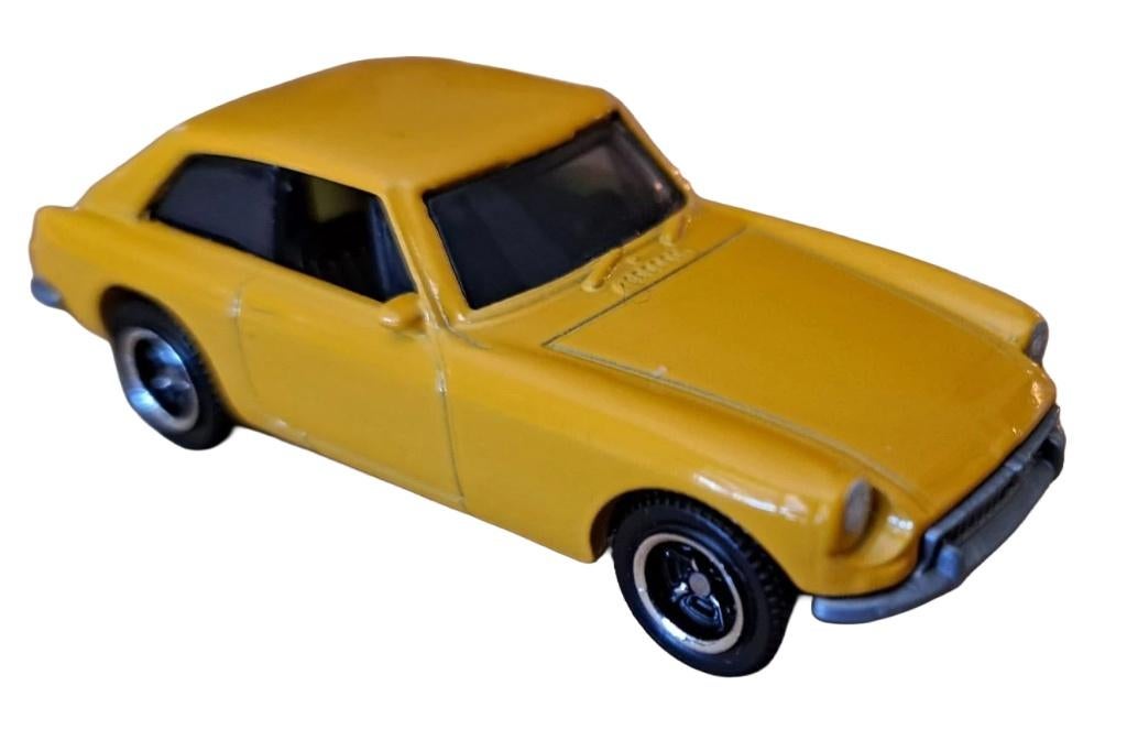Matchbox - 1971 MGB GT Coupe - HFR86 - 1:64, Hobby en Vrije tijd, 333 Continental Boulevard, El Segundo, CA 90245, United States