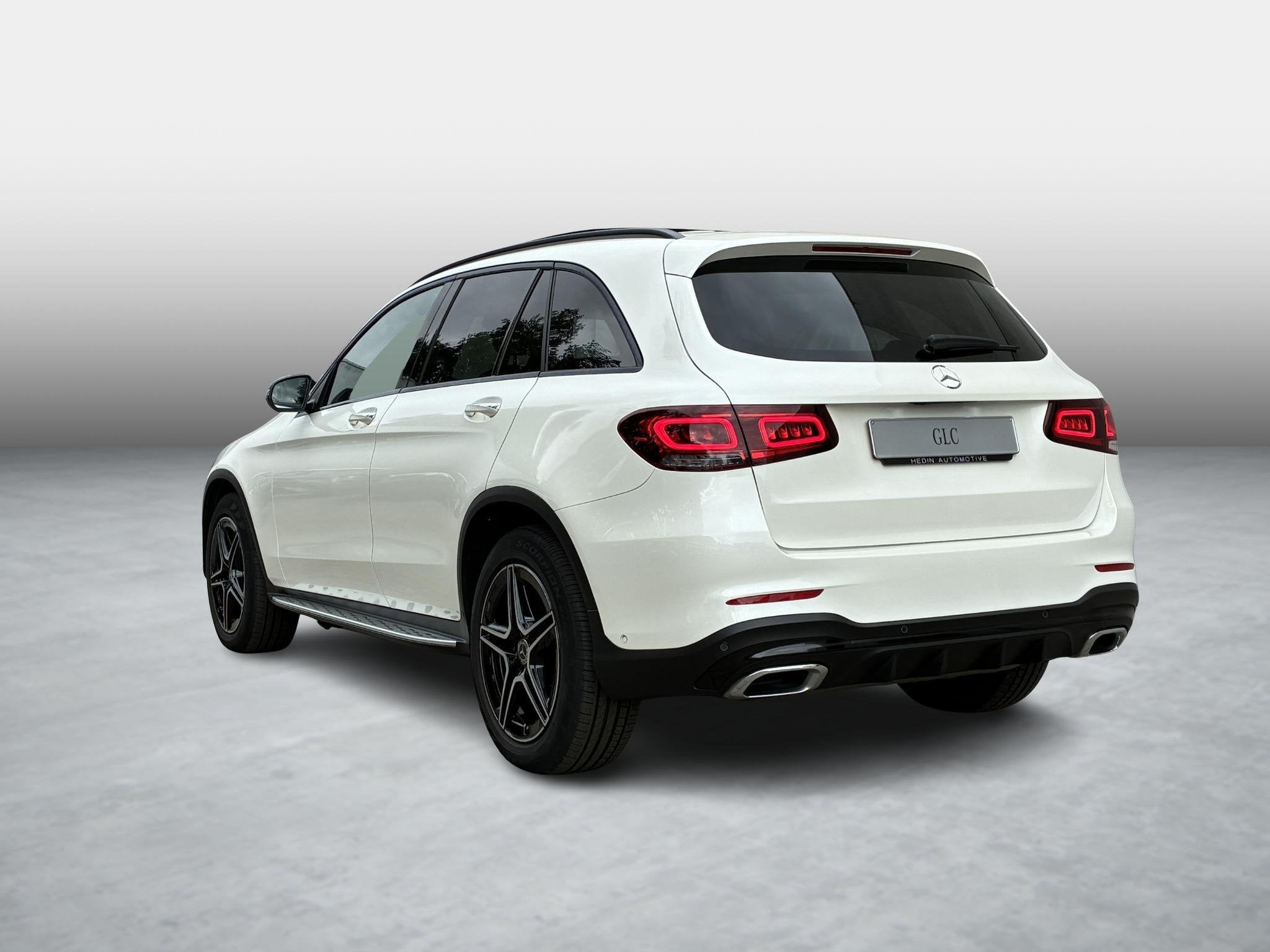 Mercedes-Benz GLC-Klasse 200 4MATIC SUV AMG Line | Panoramis, Entreprise, 2000 kg, Entretenue par le concessionnaire, Noir