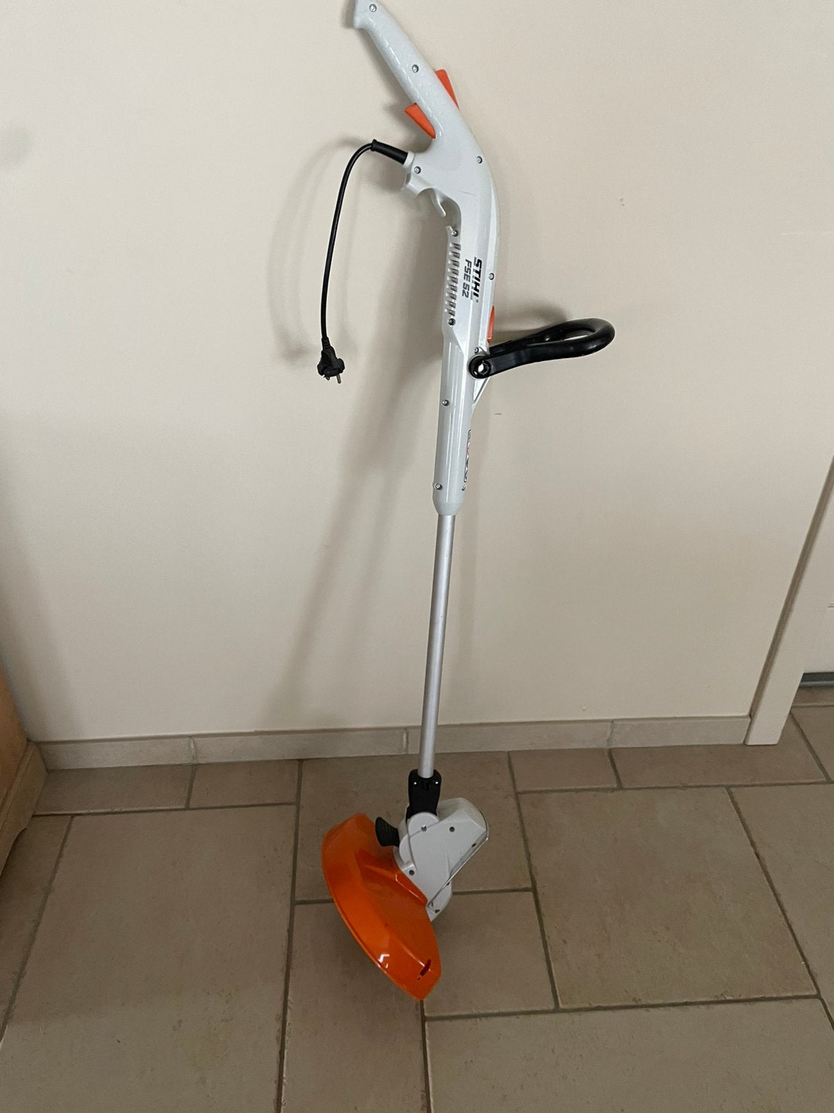 Elektrische Grastrimmer STIHL, Ophalen, Zo goed als nieuw
