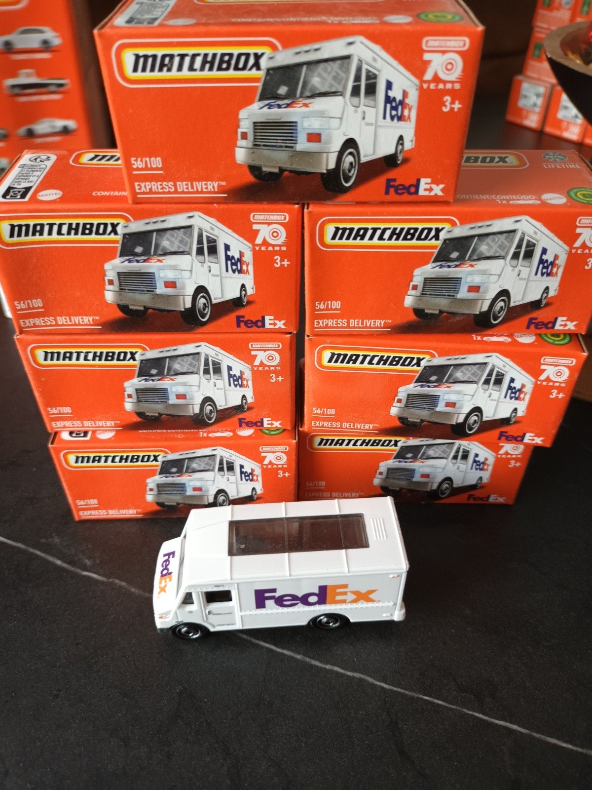 matchbox fed ex bestelwagen, Hobby en Vrije tijd, Modelauto's | Overige schalen, Ophalen, Auto