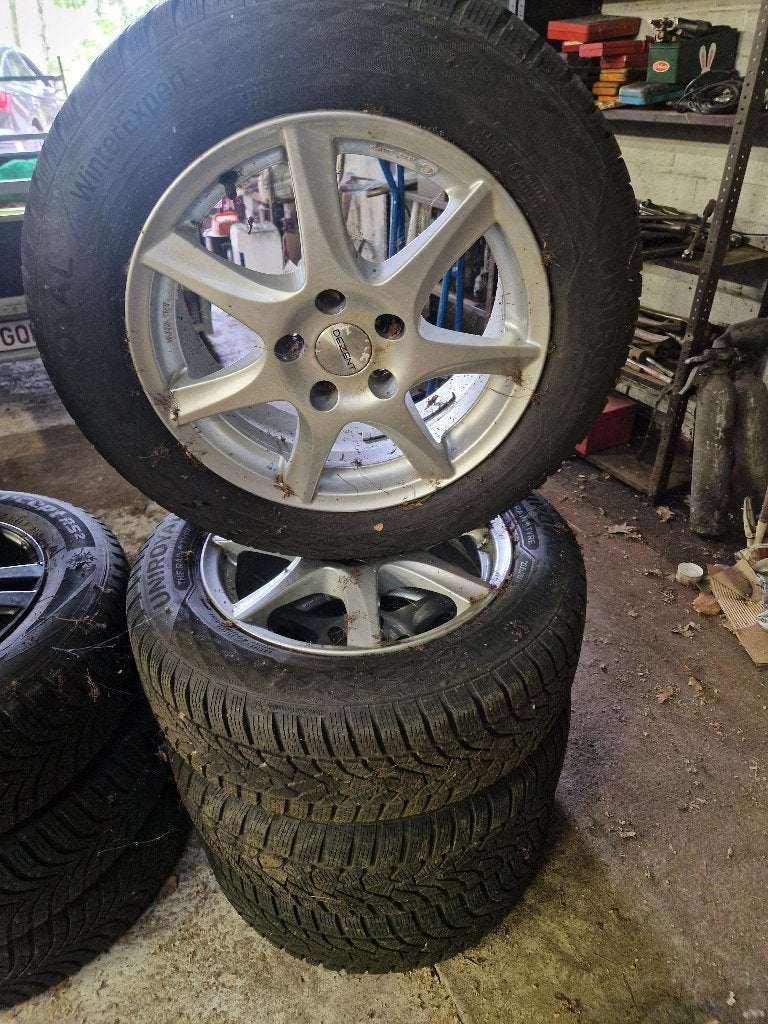 4 winterbanden op  alu velgen -Volkswagen Touran ), Auto-onderdelen, Banden en Velgen, Ophalen, Gebruikt, 16 inch, Winterbanden