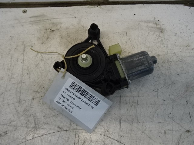 MOTOR RAAMMECHANIEK RECHTS VOOR Skoda Octavia Combi (5EAC), Gebruikt, Voor, Skoda