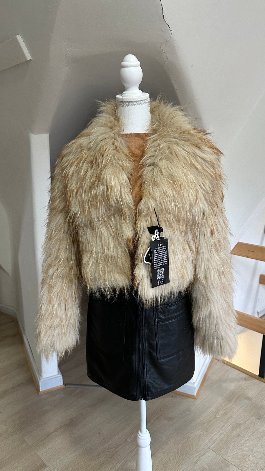 Manteau taille haute en fourrure, Enlèvement ou Envoi, Neuf, Taille 36 (S), Beige
