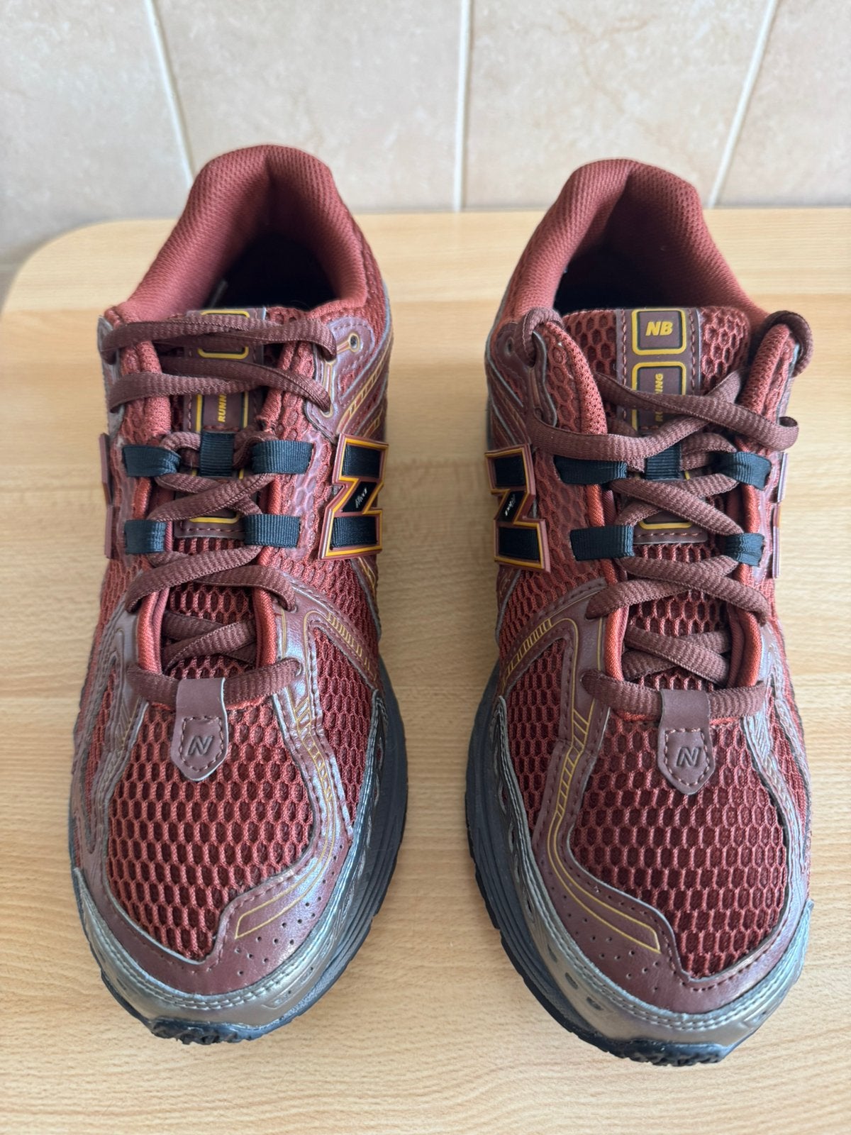 New Balance, Enlèvement, Comme neuf