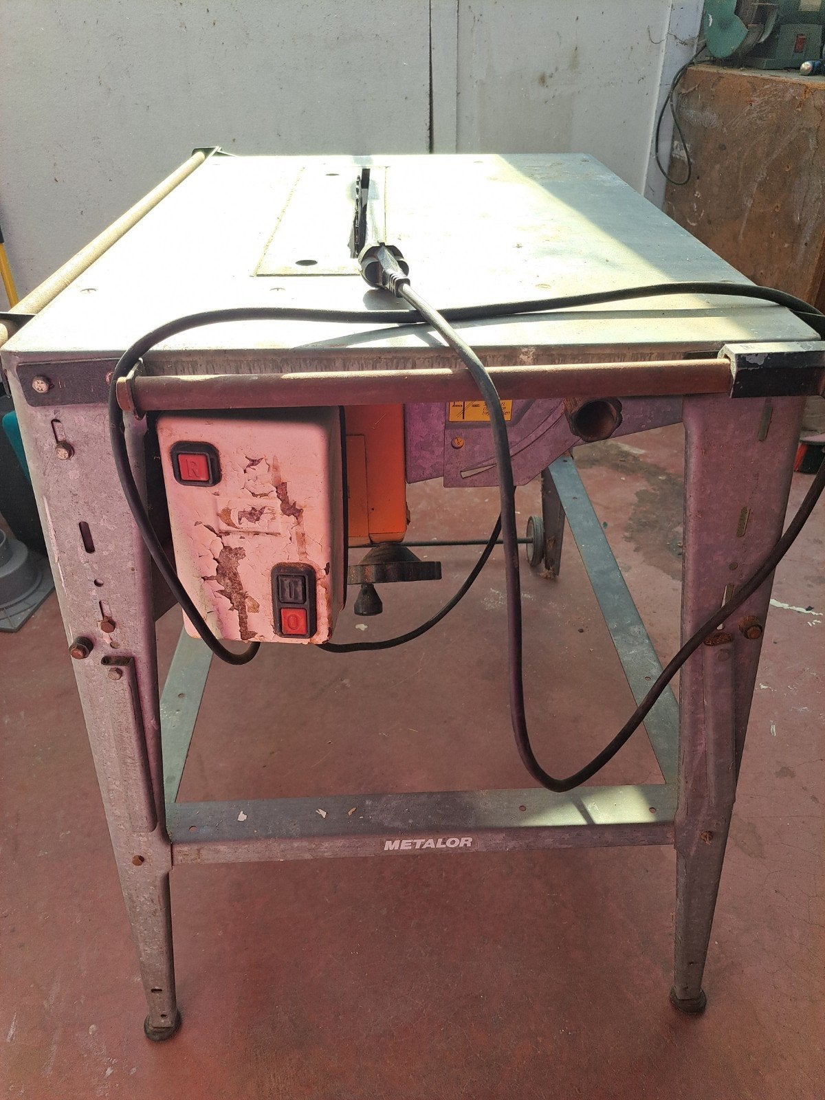 zaagmachine hout, Ophalen