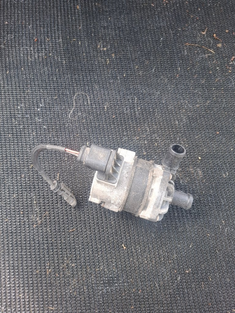 Pierburg CWA100 waterpomp met adapter, Ophalen, Gebruikt, Audi
