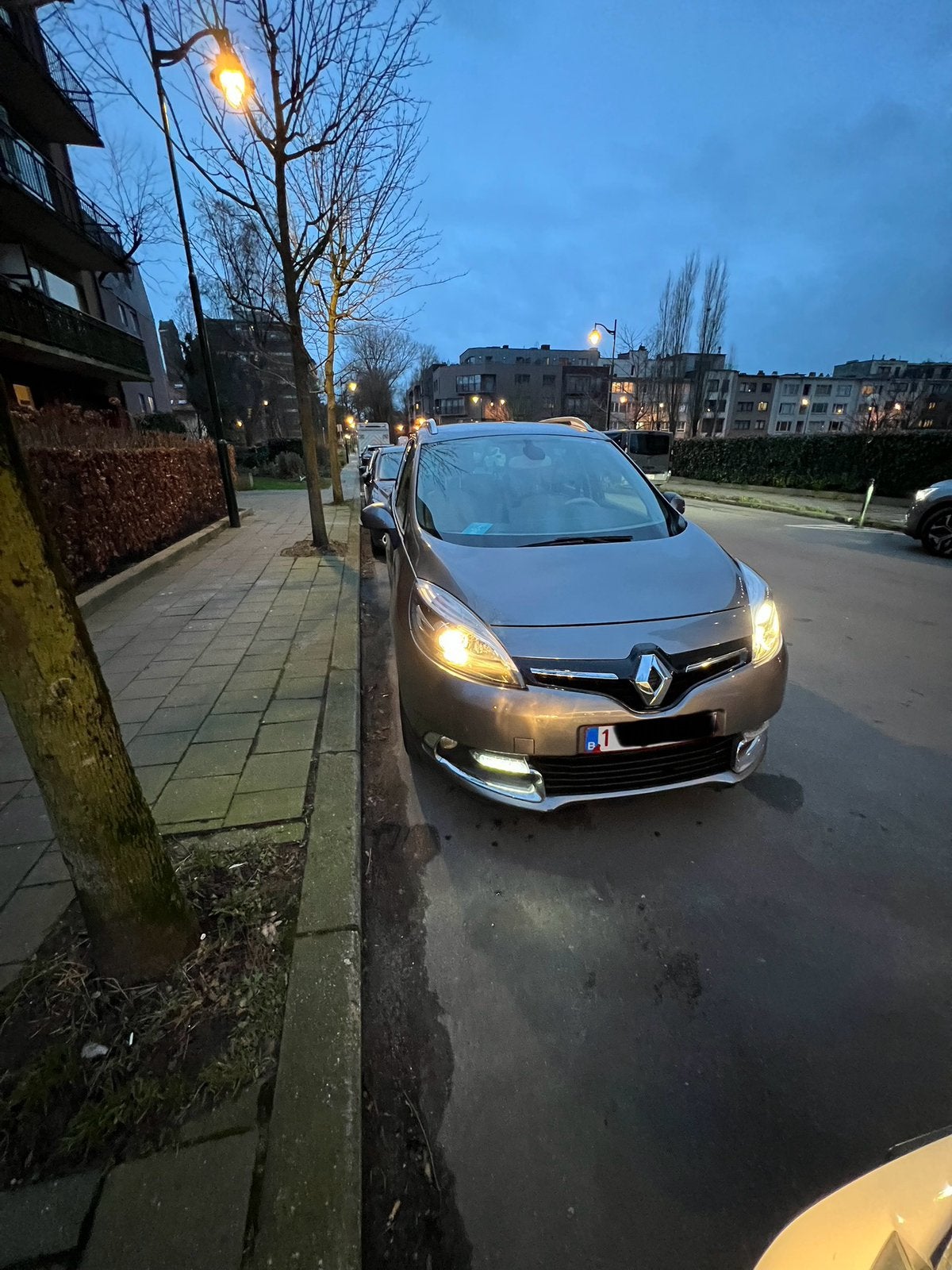 Renault grand Scenic 3, Autos, Renault, Achat, Barres de toit, Beige, 5 portes