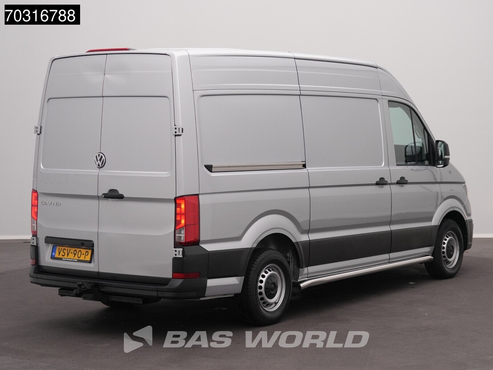 Volkswagen Crafter 140pk L3H3 Trekhaak Navi Airco Cruise Par, Auto's, Dealer onderhouden, Stof, Gebruikt, Euro 6