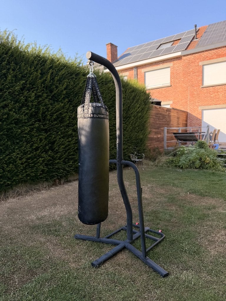 Sac de frappe 32 kg + support autoportant Outshock Decathlon, Sports & Fitness, Enlèvement, Utilisé, Sac de boxe