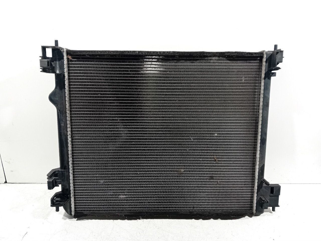 Radiateur Nissan X-Trail, Onderdelen@venauto.nl, Van der Ven Autorecycling B.V., Gebruikt, Ettenseweg 76, 4706 PB Roosendaal, The Netherlands