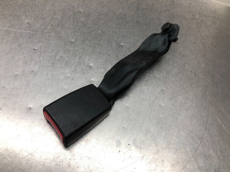 BOUCLE DE CEINTURE CENTRE ARRIÈRE Nissan Micra (K12), Utilisé, Nissan