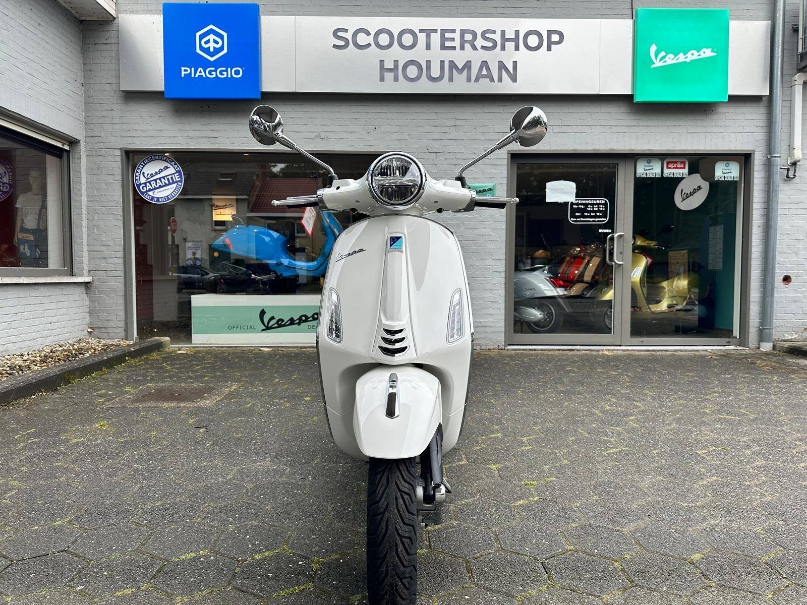 Vespa Primavera 125cc BIANCO INNOCENTE (nr.29), Fietsen en Brommers, Overige modellen, Nieuw, 125 cc, Benzine