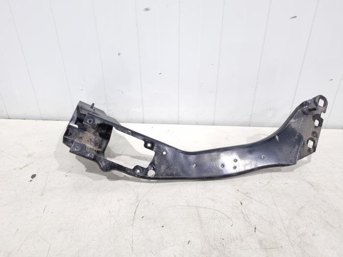 Koplampframe rechts van een BMW 2-Serie, Gebruikt, -, -, Ophalen of Verzenden