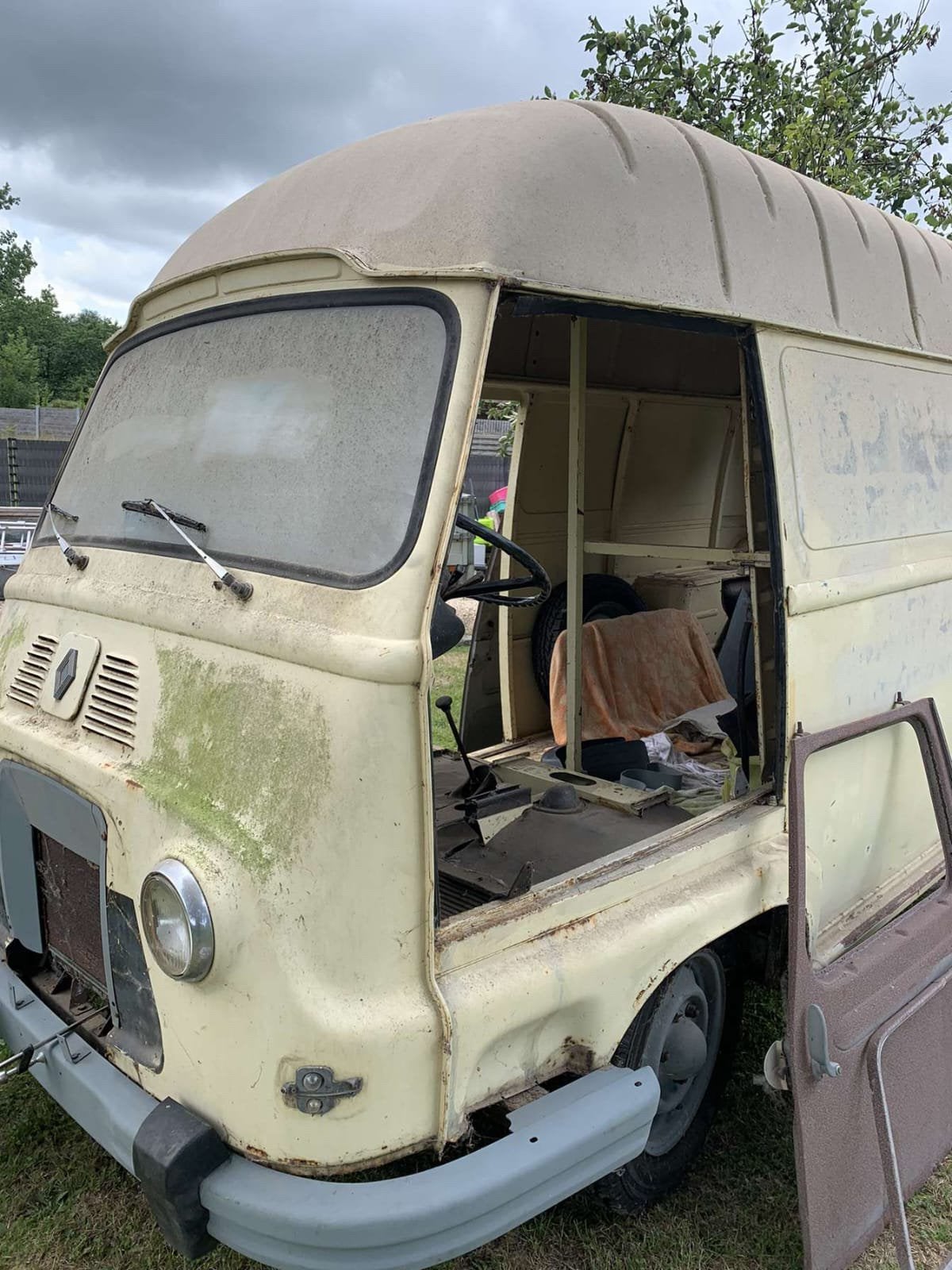 Renault estafette voor op te knappen!, Auto-onderdelen, Ophalen, Renault