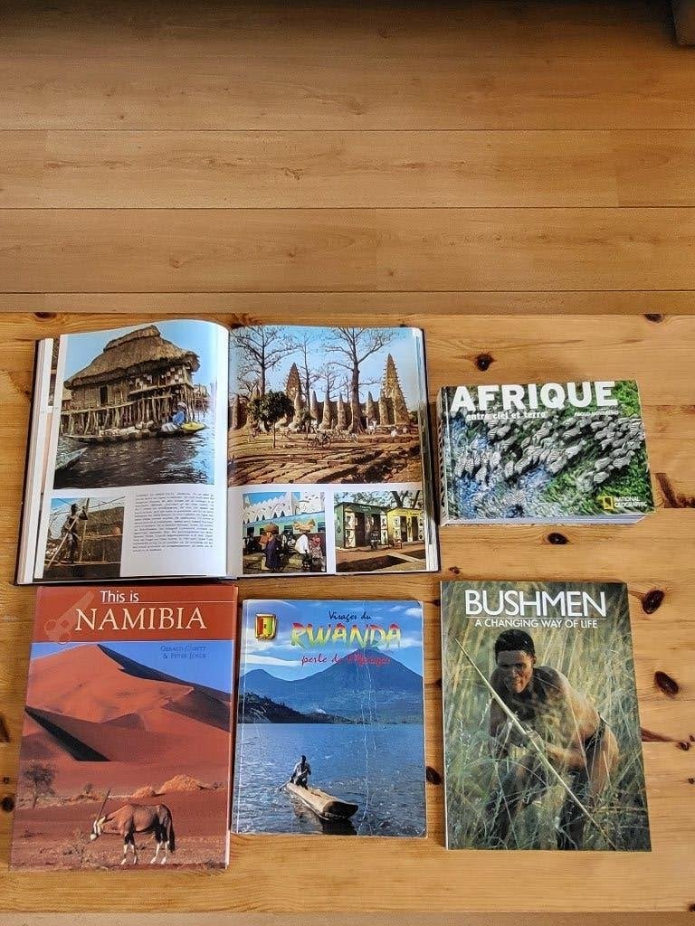 Lot de 4 livres sur l'Afrique, Ophalen, Gelezen