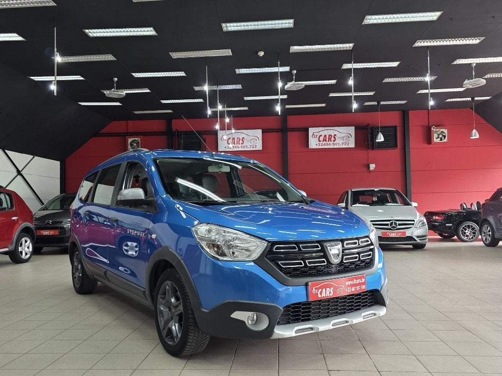 Lodgy Stepway 1.2 TCe Explorer 7pl.**NAVIGATIE**CAMERA**, Auto's, Voorwielaandrijving, 4 cilinders, Blauw, 7 zetels