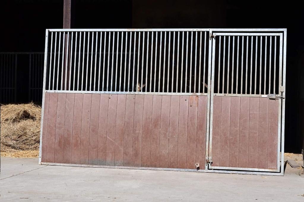 Boxwanden en meer ter veiling, Weidegang