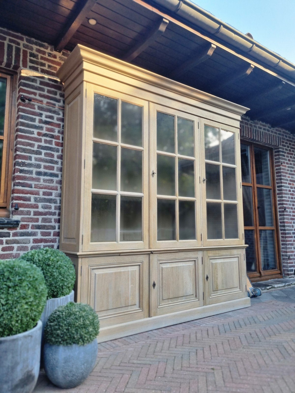 Eiken buffetkast/vitrinekast art.145/26, Ophalen, Gebruikt, ., 150 tot 200 cm