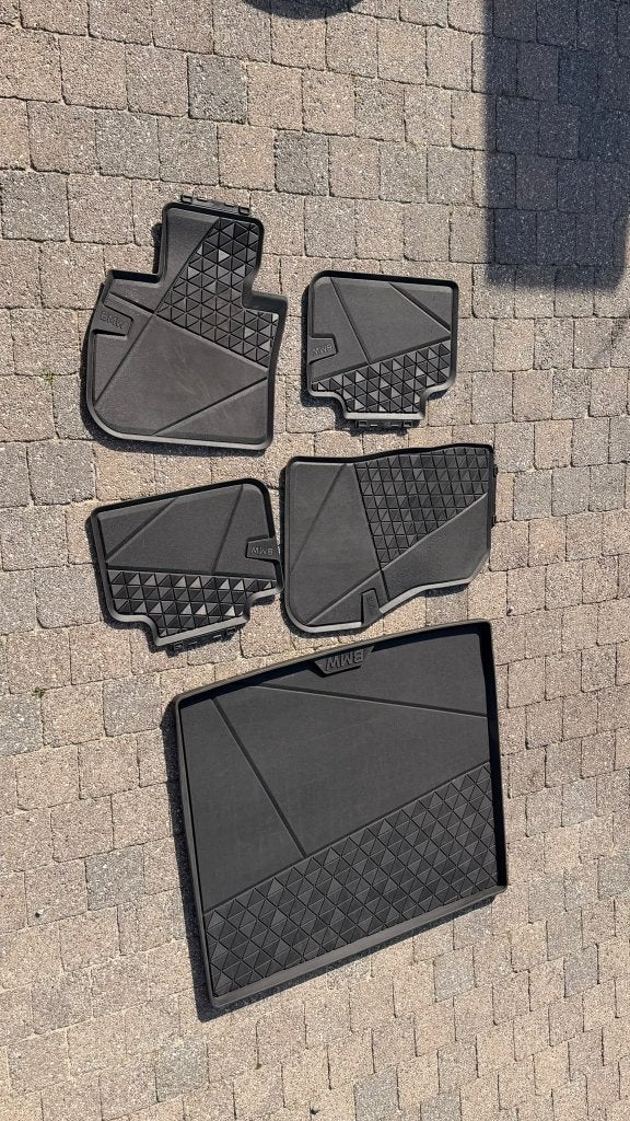 Tapis hiver et tapis coffre BMW X2 2023, Enlèvement, Utilisé, BMW