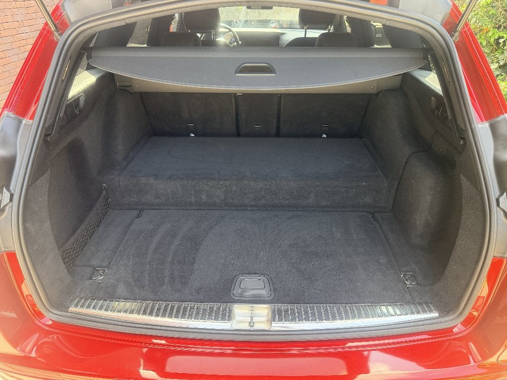 Mercedes E300DE - rood - 154000km - perfecte staat, Autos, Cuir et Alcantara, Achat, Euro 6, Entretenue par le concessionnaire