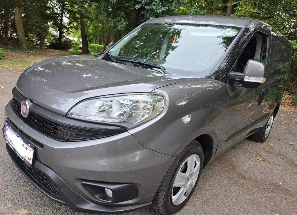 Fiat doblo 1.6multijet 105cv 3places, Autos, Camionnettes & Utilitaires, Euro 5, 3 places, 5 portes, Diesel