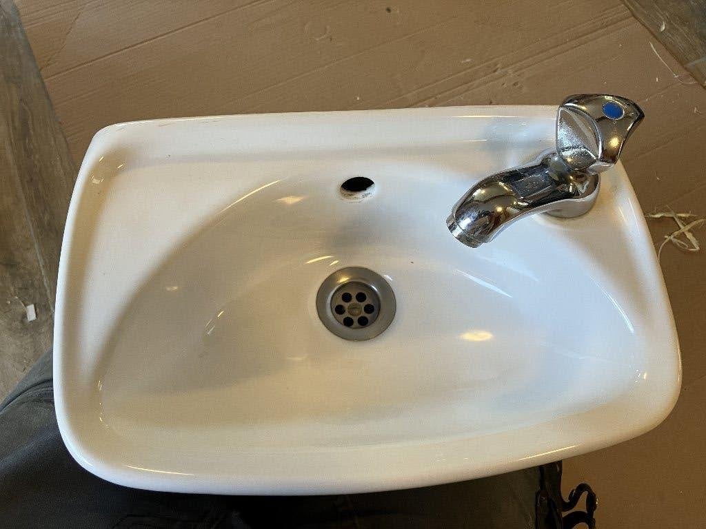 Lave mains, Enlèvement, Utilisé, Lavabo