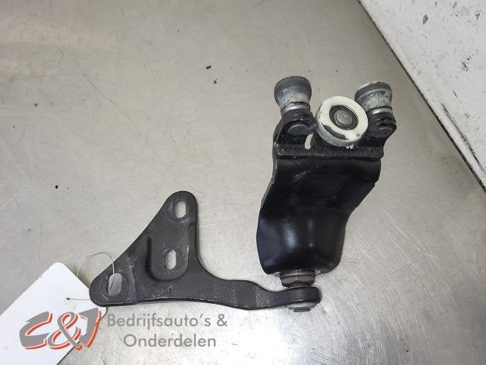 Roulette porte coulissante droite d'un Ford Transit (XXXXXXX, -, 3 mois de garantie, -, -