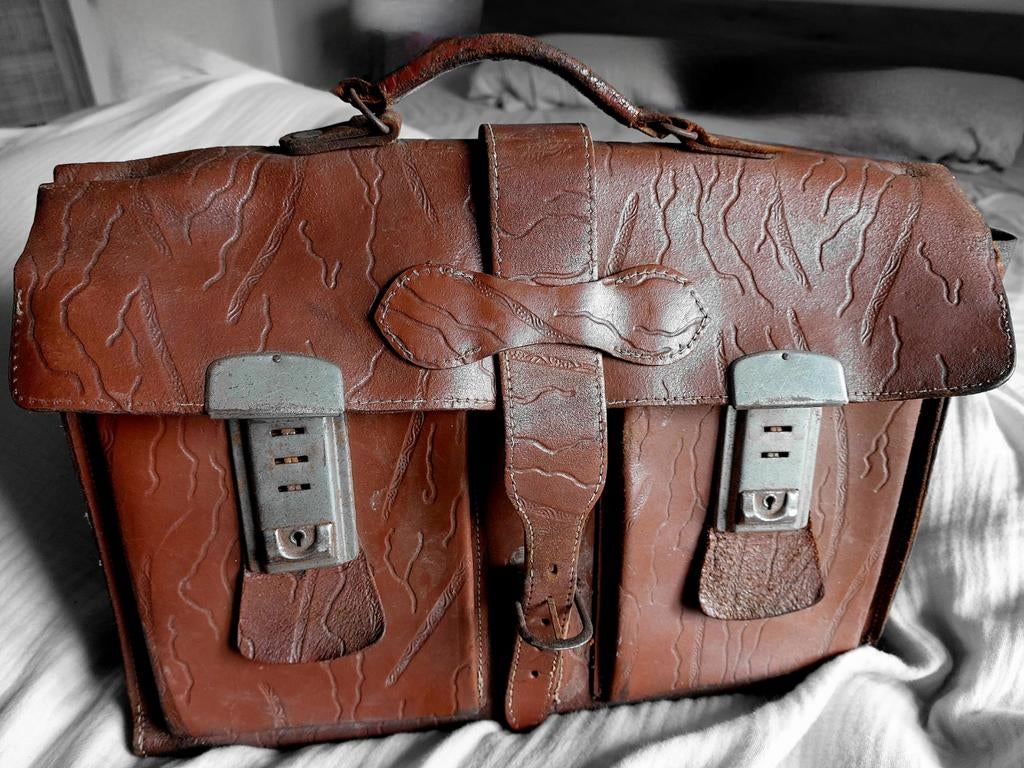 Cartable en cuir vintage, Antiquités & Art, Enlèvement