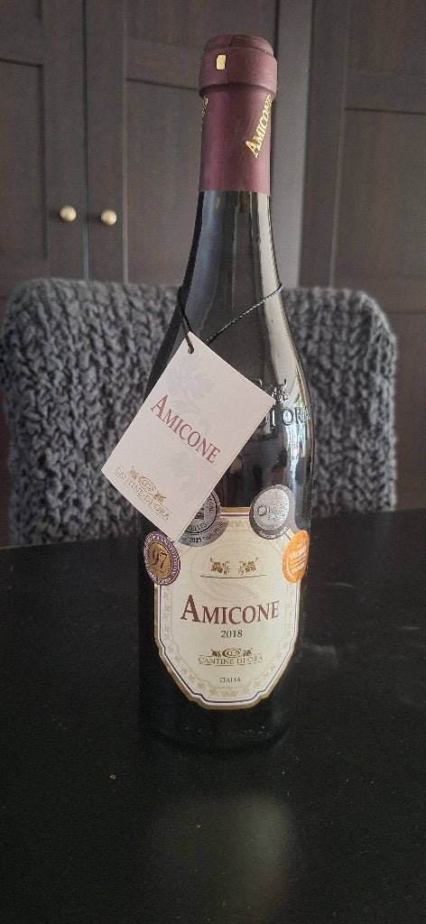 Amicone 2018, Vin rouge italien 75 cl, 14 % vol. 4,50€, Collections, Vins, Neuf, Vin rouge, Italie, Enlèvement