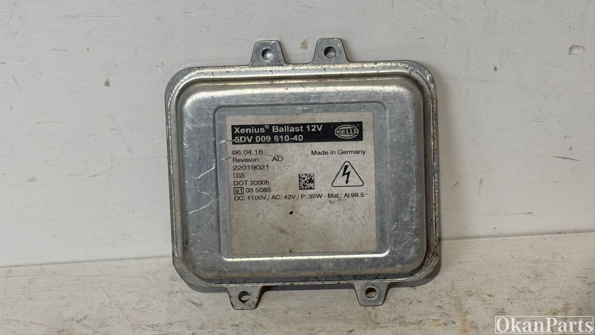 Module x non Hella 5DV009610-40 pour Mercedes, Porsche, Jagu, Fabrikant BV, Utilisé, Info@fabrikant.eu, Fabrikantstraat 1
1000 AA  Amsterdam, NL