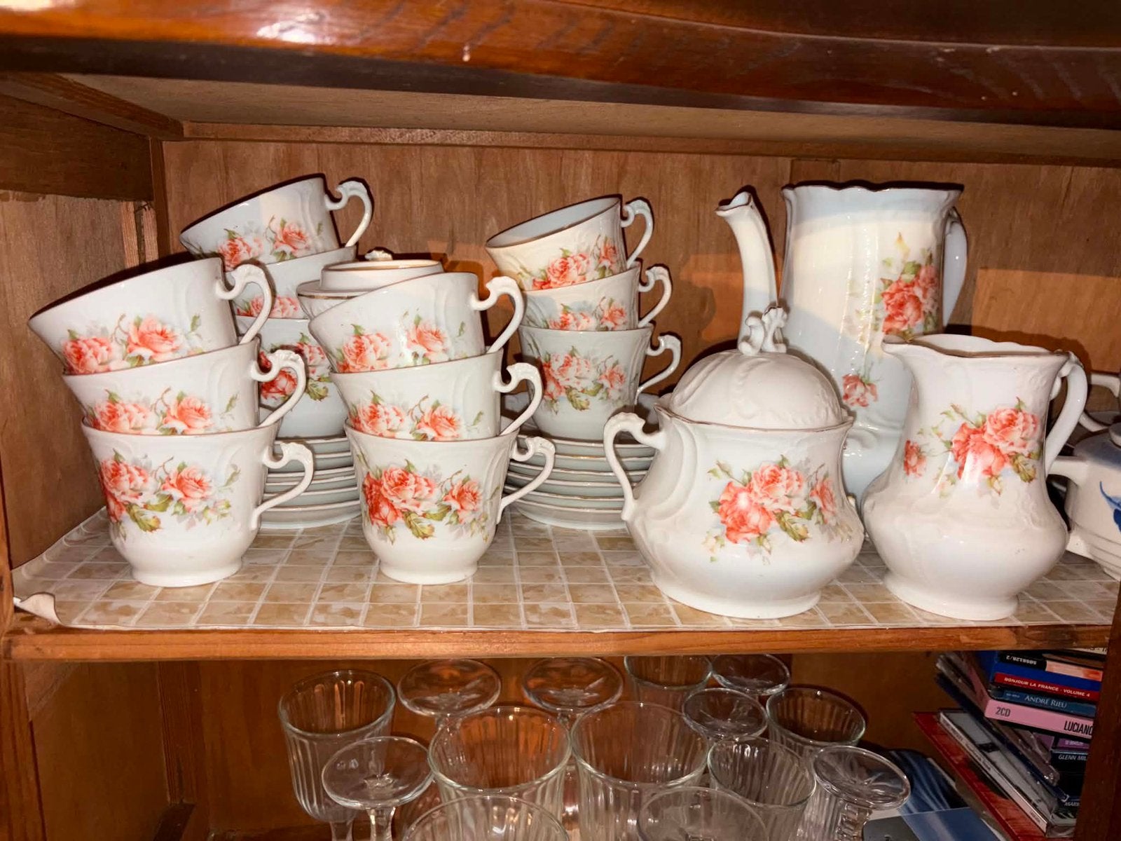 Services aux roses, Antiquités & Art, Enlèvement ou Envoi
