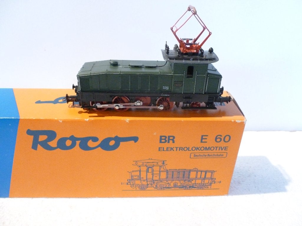 TRAINS HO, Enlèvement ou Envoi, Comme neuf, Roco, Courant continu