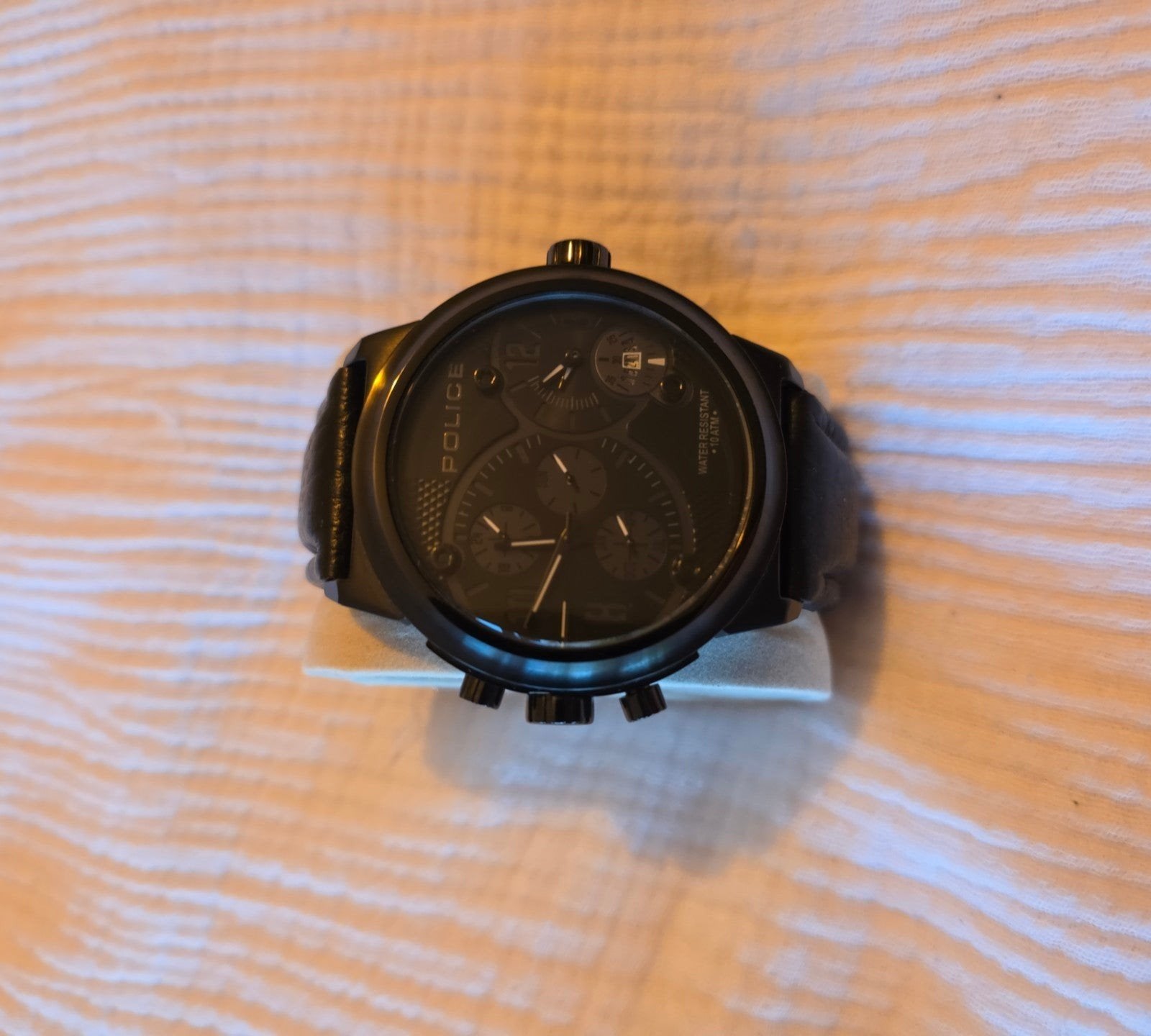 montre Police, Enlèvement