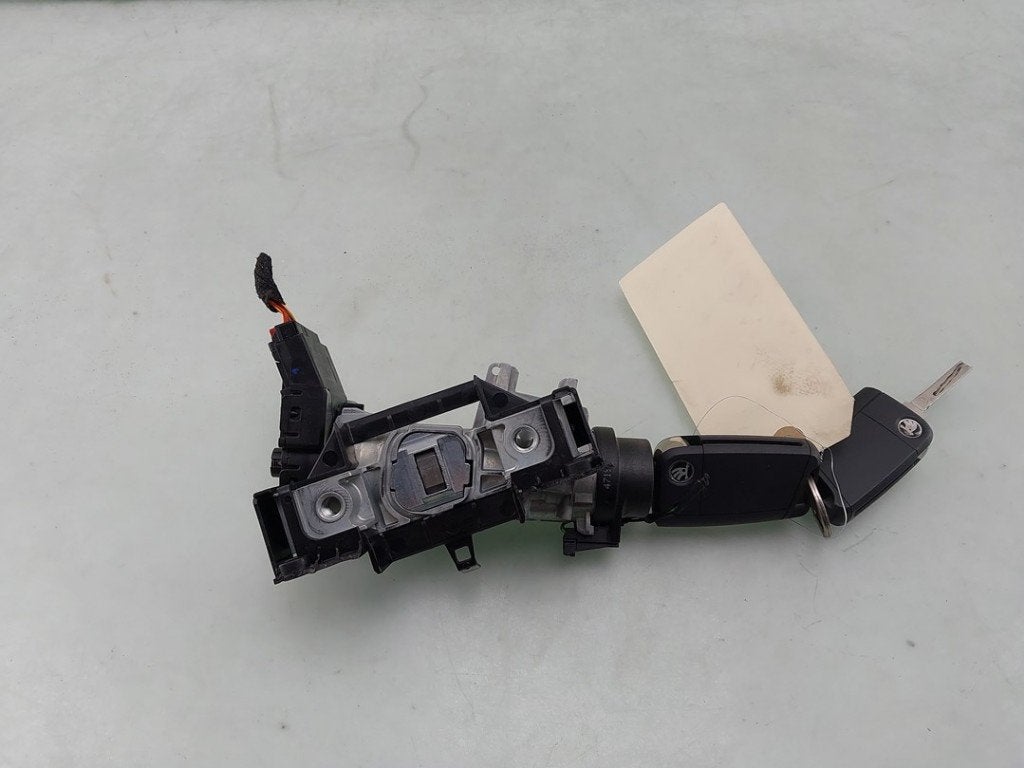 CONTACTSLOT + SLEUTEL Skoda Fabia III (NJ3) (|1K0905851D|), Auto-onderdelen, Gebruikt, Info@skoda-auto.de, Skoda, Max-Planck-Straße  3-5
64331  Weiterstadt, DE