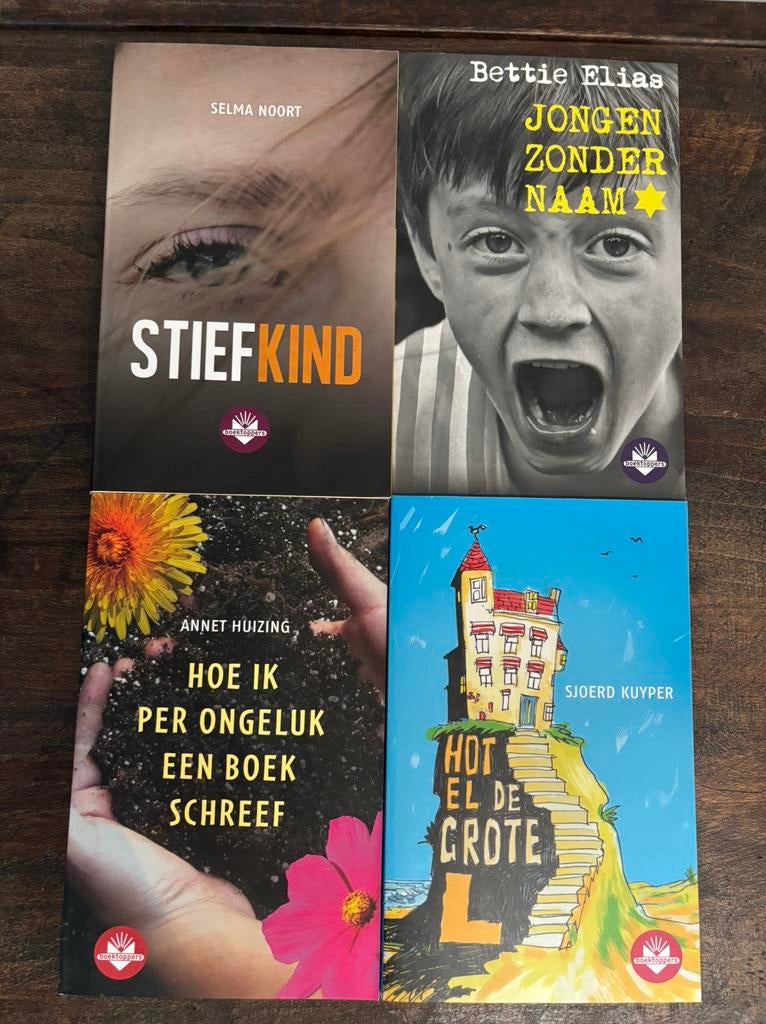 4 boektoppers 12+, Ophalen, Zo goed als nieuw