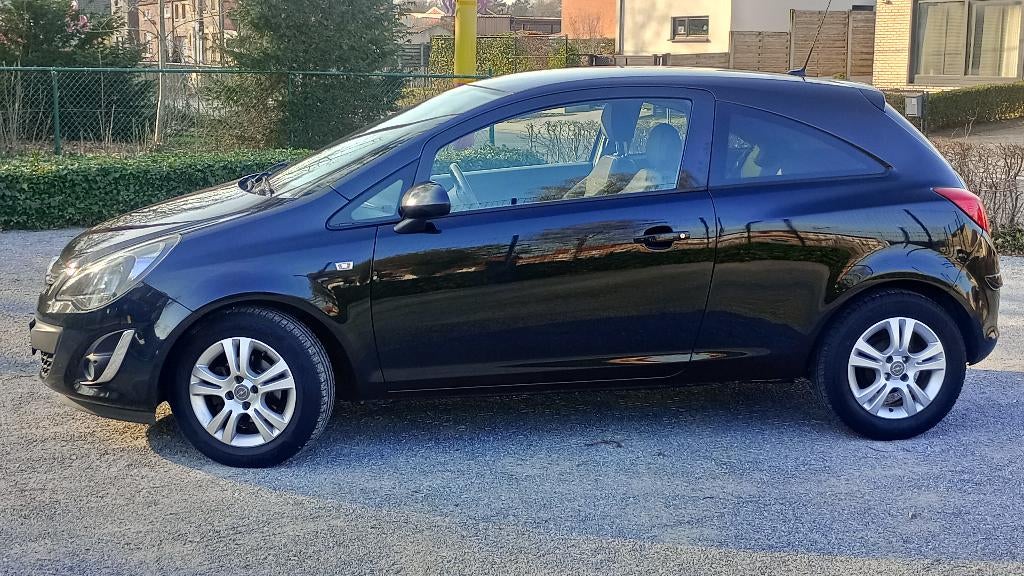 Opel corsa 1.2 benzine met vele opties., Auto's, Voorwielaandrijving, Euro 5, Stof, Parkeersensor