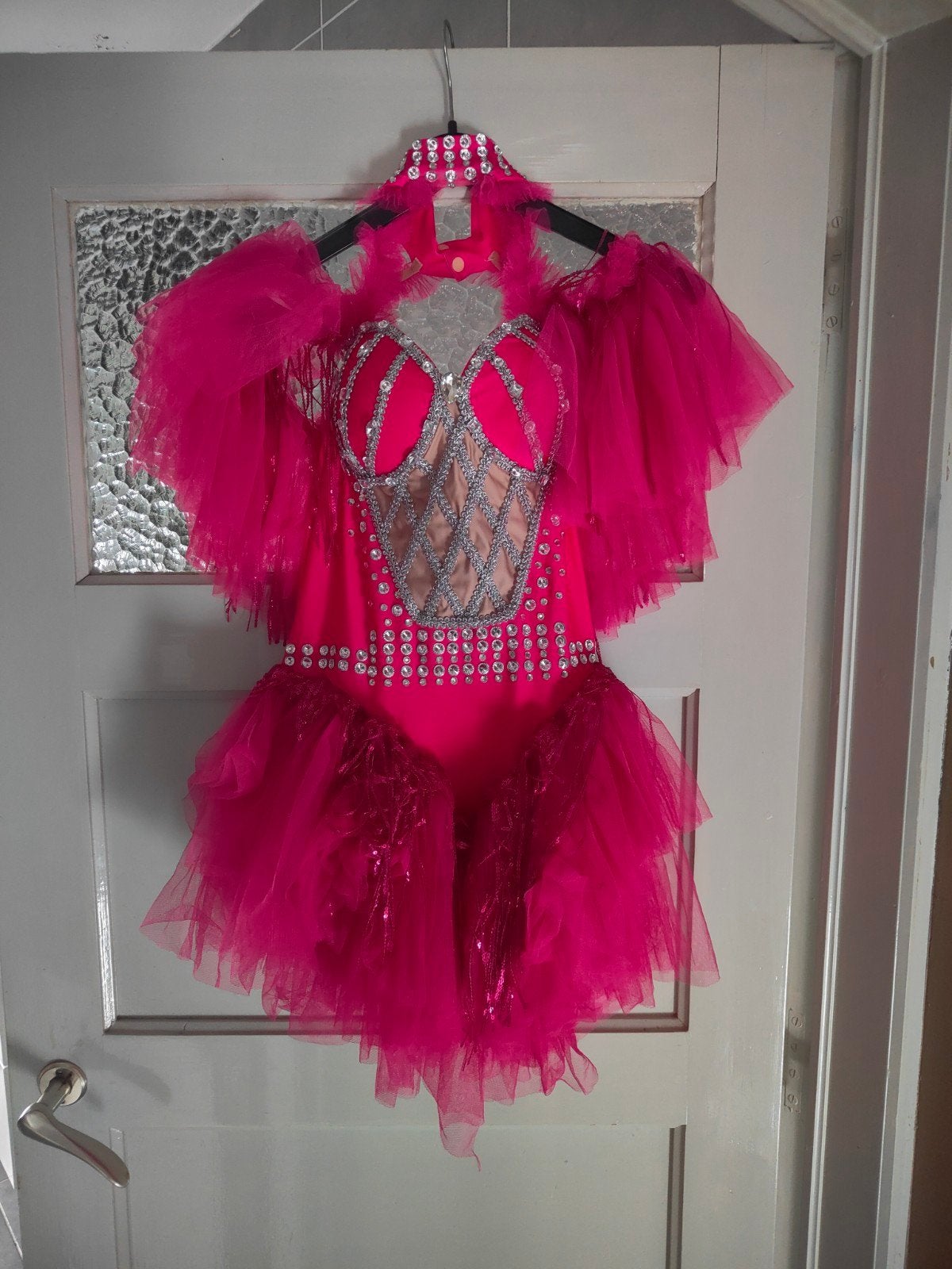 Roze Show Bodysuit met Strass, Kleding | Dames, Carnavalskleding en Feestkleding, Ophalen of Verzenden, Gedragen, Maat 42/44 (L)