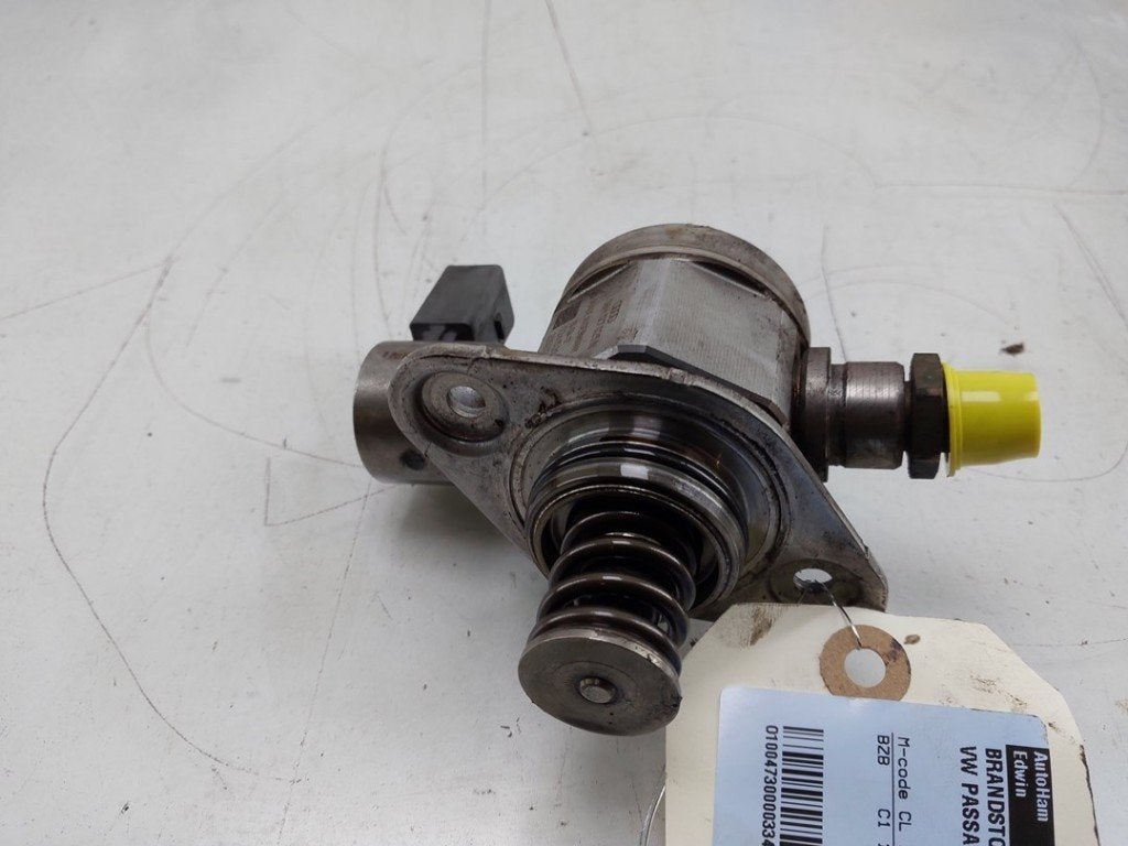 POMPE CARBURANT MECANIQUE Volkswagen Passat Variant (3C5), Robert Bosch AG, Volkswagen, Utilisé, Robert-Bosch-Allee 1
74232  Abstatt, DE