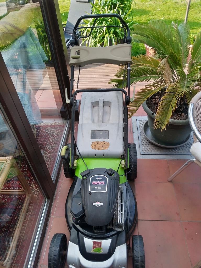 Benzine zelftrekker, Enlèvement