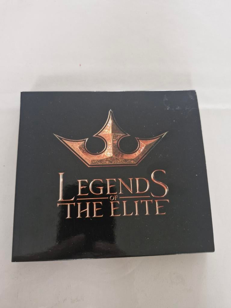 LEGENDS OF THE ELITE ( GESIGNEERD ), Ophalen of Verzenden