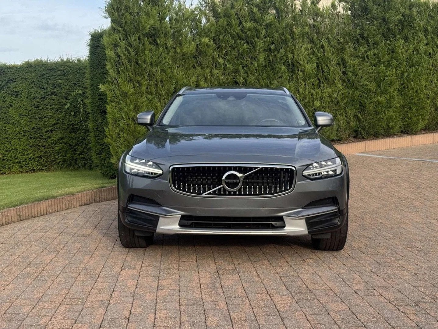 Volvo V90 Cross Country 2.0 D4 AWD Pro / LEDER / PDC / CARPL, Cuir, Argent ou Gris, Achat, V90