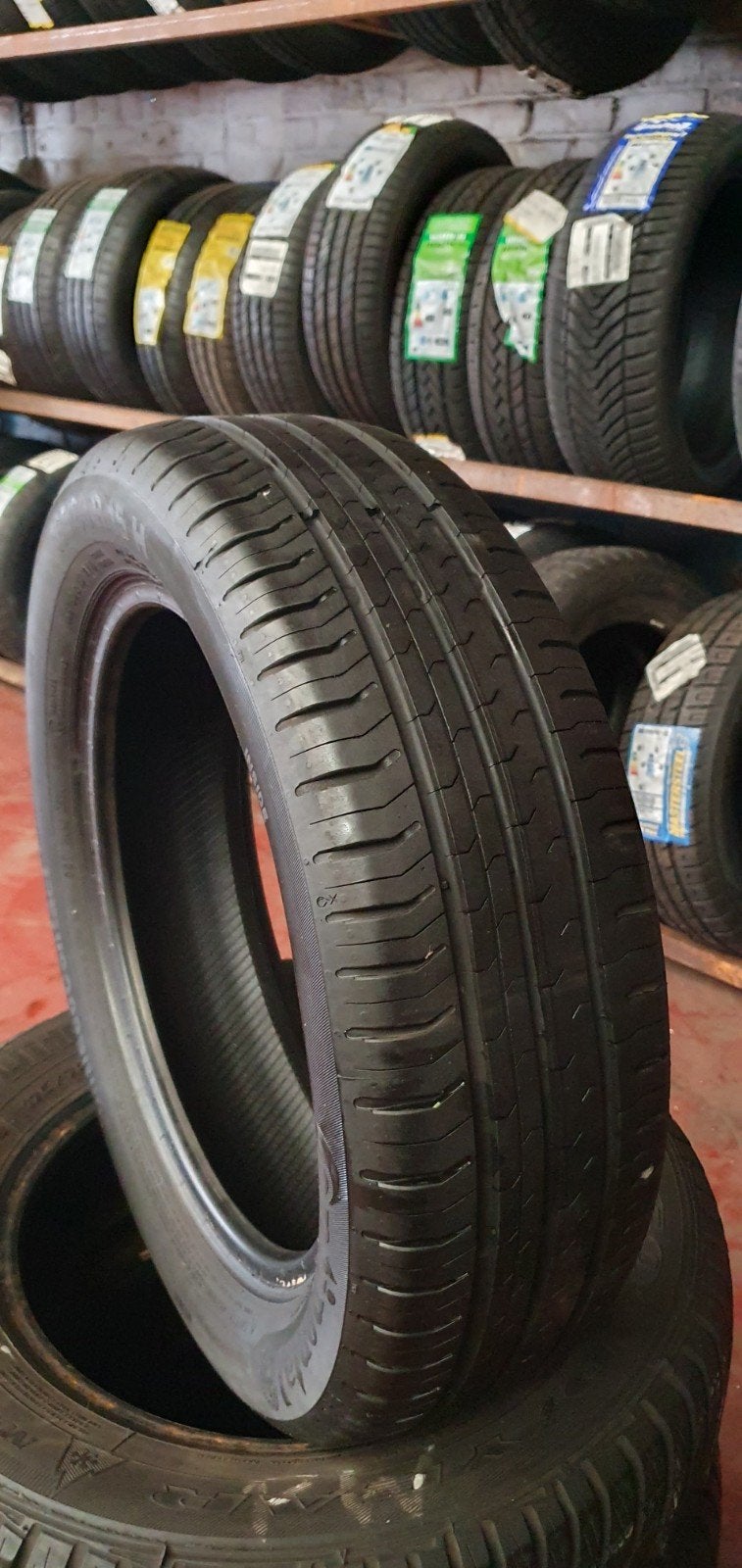 165/60R15 CONTINENTAL top qualité avec montage et équilibrag, Autos : Pièces & Accessoires, Enlèvement