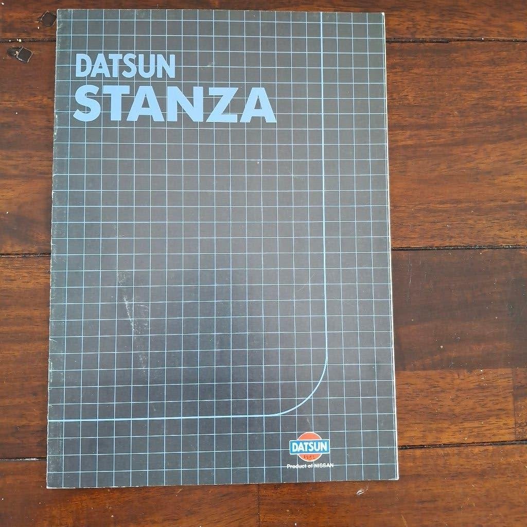 DATSUN  STANZA  1982, Boeken, Auto's | Folders en Tijdschriften, Ophalen of Verzenden, Nieuw, Overige merken