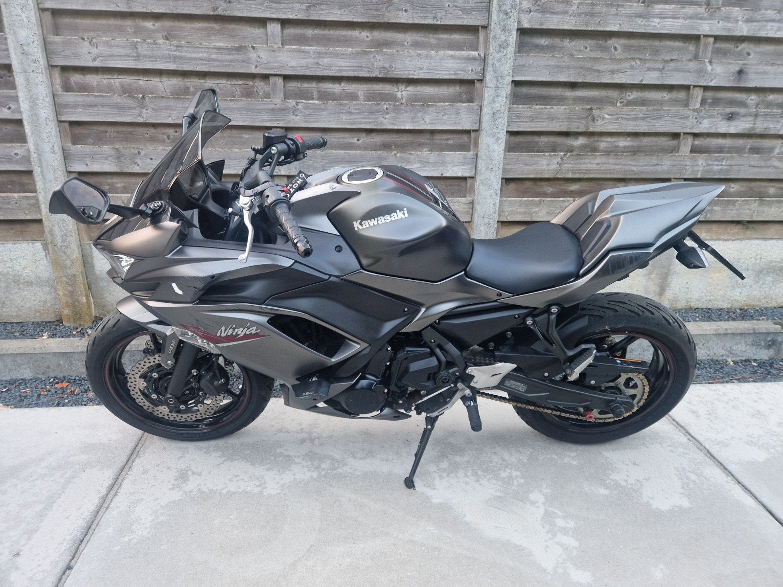 kawasaki ninja 650 bj 2022 18000km lichte schade, Motoren, Motoren | Kawasaki, 2 cilinders, Bedrijf, Sport, 650 cc