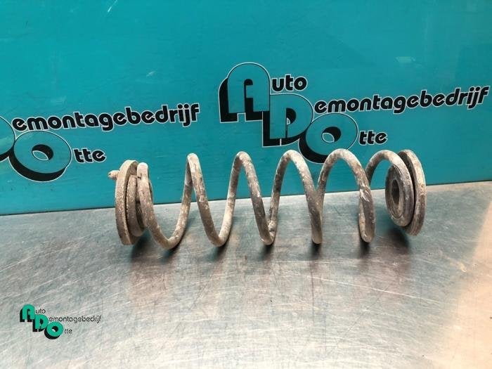 Schroefveer achter van een Volkswagen Golf (Golf 09-), Gebruikt, -, Volkswagen, -