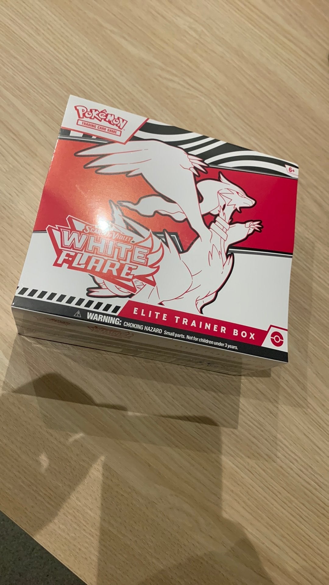 Etb white flare pokemon, Hobby & Loisirs créatifs, Enlèvement, Neuf