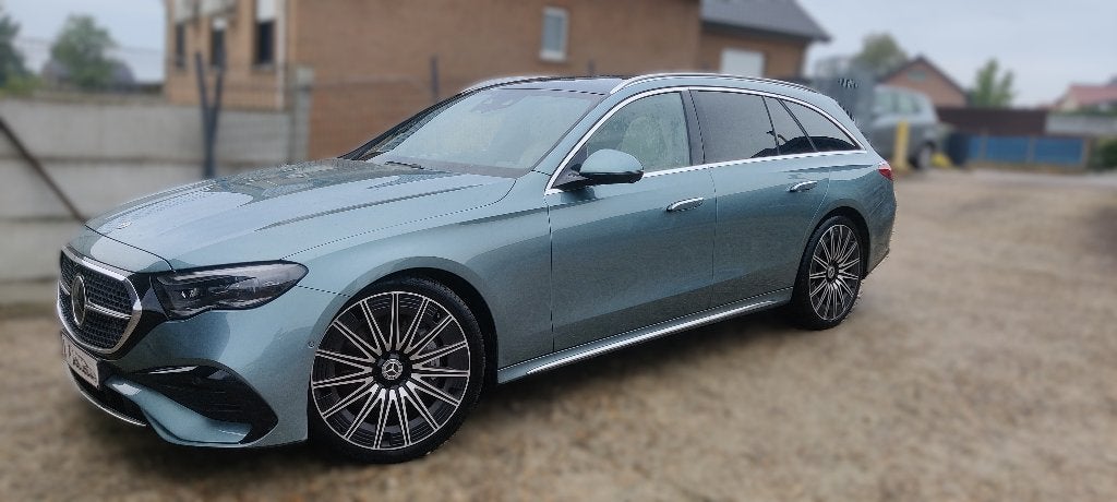 Mercedes-Benz E-Klasse E 220 d – Als nieuw, amper 5.018 km, Autos, Cuir, Euro 6, Hybride Électrique/Diesel, 5 portes