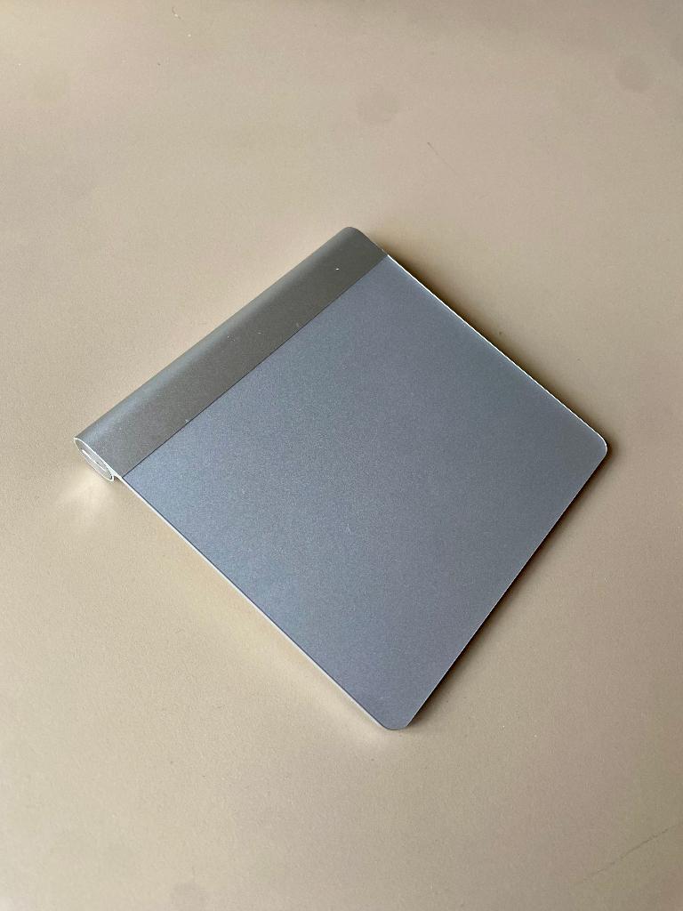 Trackpad computermuis Apple - draadloos, Ophalen, Zo goed als nieuw