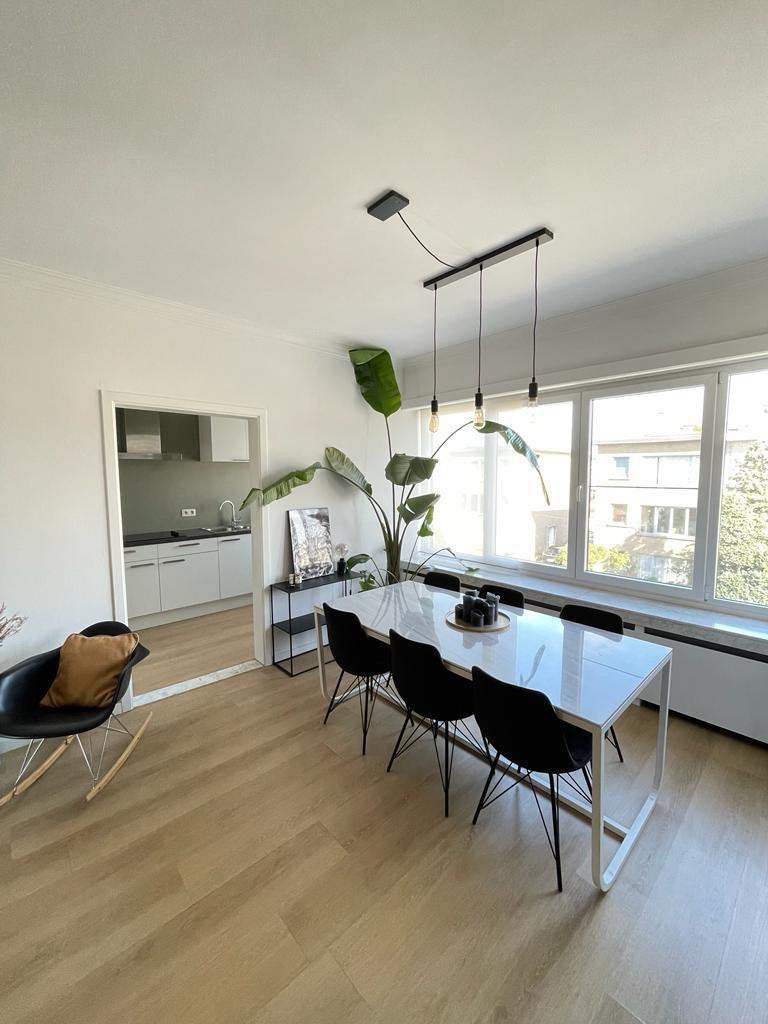 Furnified marmer eettafel, 150 à 200 cm, Cinq personnes ou plus, Scandinavisch, Enlèvement